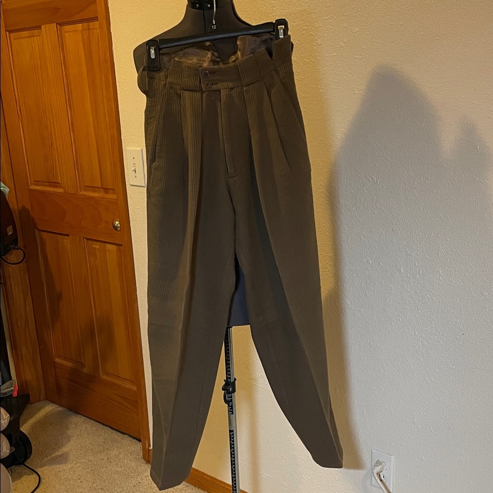 Womens Brown Pleated Pants